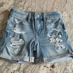 American Eagle THE DREAM SHORT  Distressed Jean Shorts